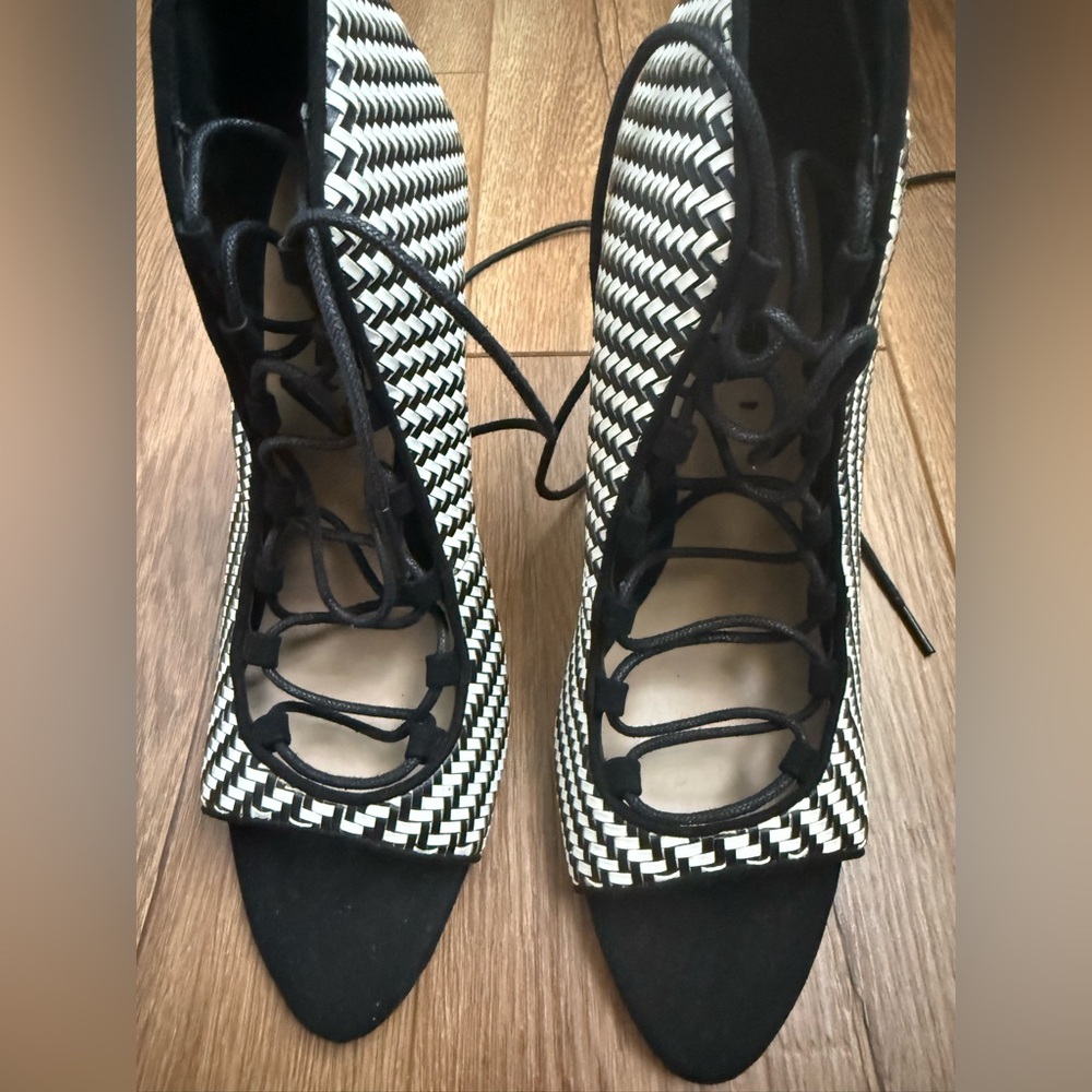Black & White Lace-Up Woven Women's Heels